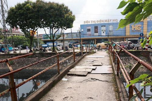Hình ảnh nhiều cầu tạm ở Hà Nội xuống cấp cần sửa chữa
