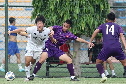Cầu thủ Việt kiều CH Czech mờ nhạt trong trận thua của U19 Việt Nam