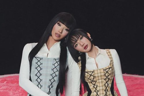 Vũ Ngọc Tú và Đinh Trường Tùng làm show ở Ga Sài Gòn; Orange tung MV