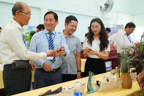 Trường ĐH tăng cường phát triển, ứng dụng và chuyển giao khoa học công nghệ