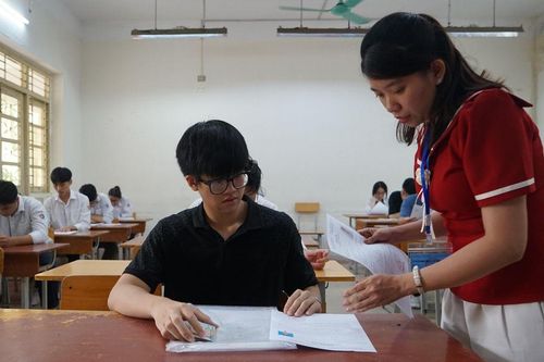 Nhiều địa phương cơ bản hoàn thành chấm thi tốt nghiệp THPT