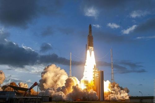 Châu Âu lần đầu tiên phóng thành công tên lửa mạnh nhất Ariane 6
