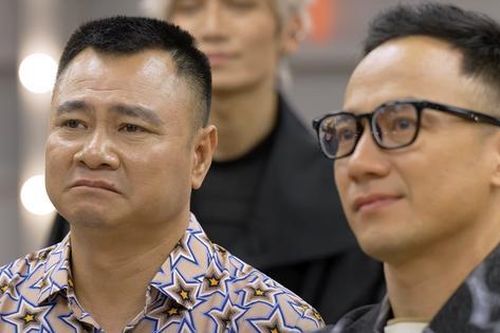 Nghệ sĩ ôm nhau khóc khi bị loại ở show Anh trai