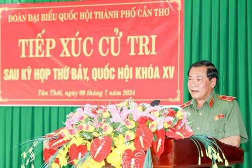 Đoàn ĐBQH TP Cần Thơ tiếp xúc cử tri sau Kỳ họp thứ bảy