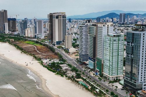 'Cháy' phòng khách sạn, khách chật vật tìm chỗ xem chung kết pháo hoa ở Đà Nẵng