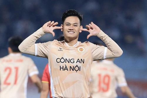 V-League vừa hết đã rộn ràng báo hiệu những 'bom tấn' chuyển nhượng