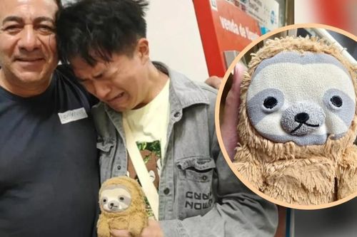 Gặp sự cố ở đất khách, chàng trai bật khóc vì được quá nhiều người giúp đỡ