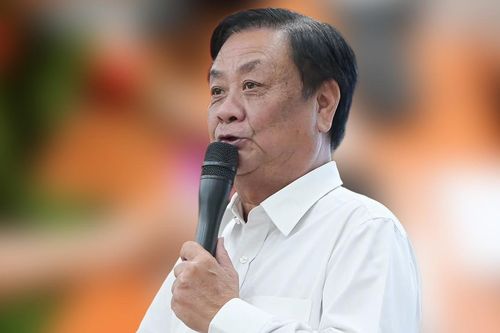 Bộ trưởng Lê Minh Hoan: Có sản phẩm phải 'đánh trống, khua chiêng' lên