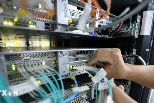 Năm 2025, Việt Nam phủ sóng băng rộng di động 100% quốc lộ, khu công nghiệp