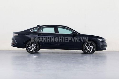 'Kẻ hạ sát' Toyota Camry ra mắt: Động cơ tăng áp, nội thất sang chảnh, giá 585 triệu đồng