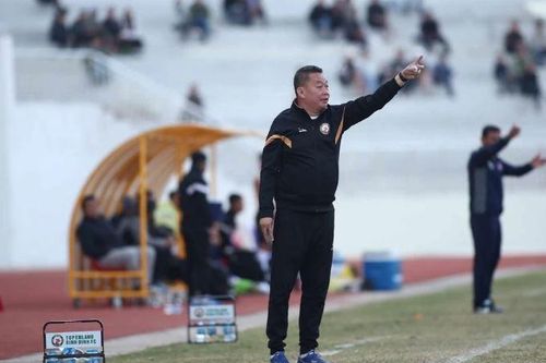 Á quân V-League ra thông báo quan trọng về HLV trưởng