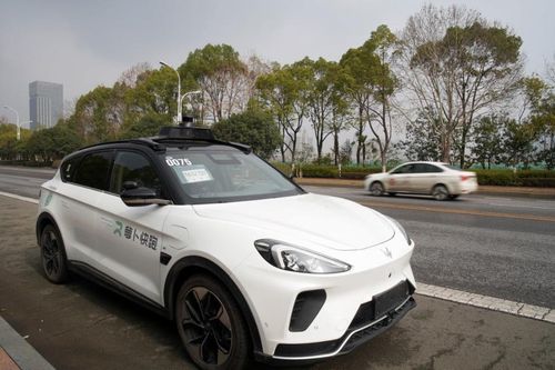 Trung Quốc: Giới tài xế kêu cứu vì bị dịch vụ taxi robot Baidu cướp việc