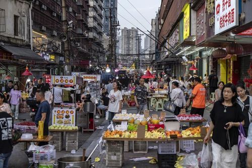 Rủi ro giảm phát vẫn 'ám' Trung Quốc