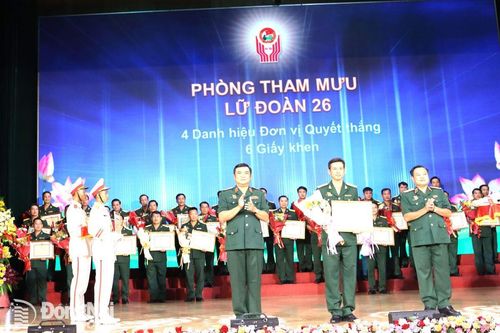 Giao lưu điển hình tiên tiến và tuyên dương 77 tập thể, cá nhân lực lượng vũ trang Quân khu 7