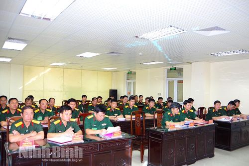 Bộ CHQS tỉnh Ninh Bình diễn tập chỉ huy cơ quan 1 bên, 1 cấp trên bản đồ