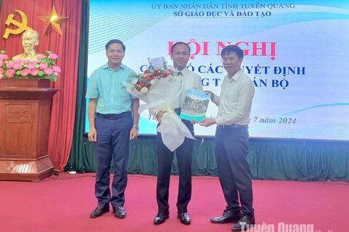 Bổ nhiệm Phó Hiệu trưởng Trường Phổ thông Dân tộc nội trú THPT tỉnh
