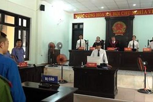 20 năm tù cho đối tượng đâm chết phó trưởng công an phường