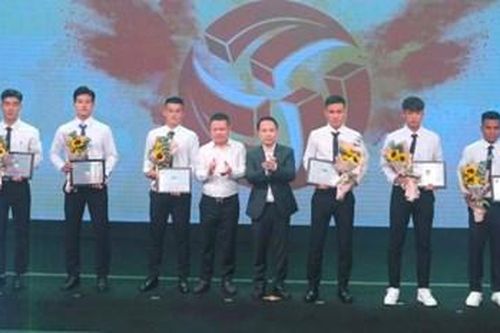 Tiền đạo Hồ Thanh Minh có mặt trong đội hình tiêu biểu