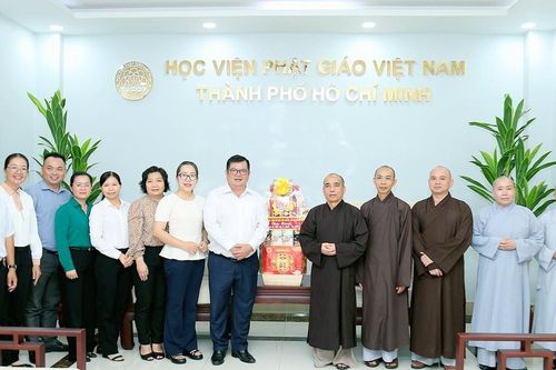 Đoàn Ủy ban MTTQVN TP.HCM thăm Học viện Phật giáo VN tại TP.HCM và trường hạ chùa Thanh Tâm