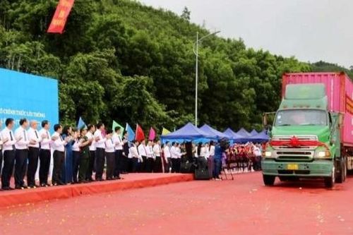 Quảng Ninh: Hoạt động xuất nhập khẩu qua cửa khẩu Bắc Phong Sinh nhiều khởi sắc
