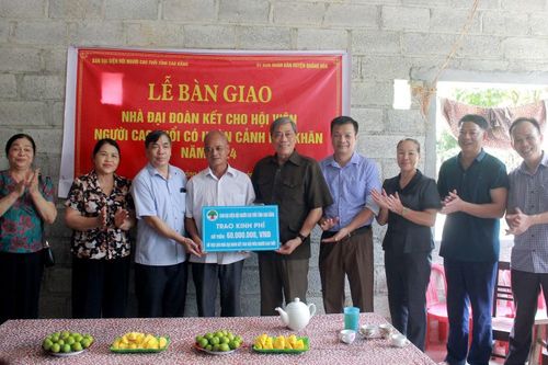 Trao nhà 'Đại đoàn kết' cho hội viên người cao tuổi tại huyện Quảng Hòa