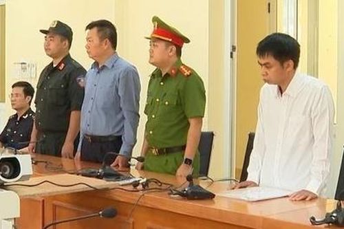 Hà Giang: Tạm giam Chi cục trưởng Hải quan liên quan vụ vận chuyển hàng cấm