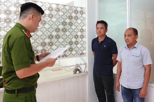 Bắt hai đối tượng chiếm đoạt 55 tỷ đồng qua việc lừa mua 2 căn nhà