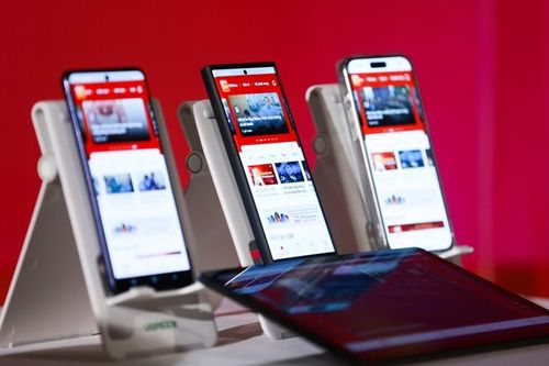 'Lướt, nghe, xem, đọc, chạm' cả thế giới với app 'Hanoi On' của Đài PT-TH Hà Nội