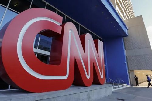 CNN cắt giảm 100 nhân sự và ưu tiên dịch vụ tin tức có thu phí