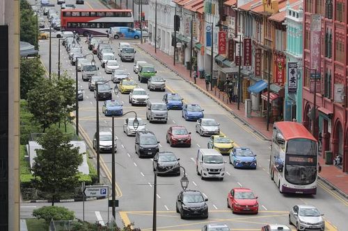Singapore 'cấm cửa' ôtô và taxi chạy diesel