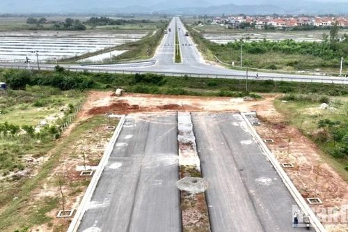 Vướng mắc trong đấu nối các dự án vào đường BOT là 'nút thắt' ảnh hưởng đến sự phát triển của Quảng Bình