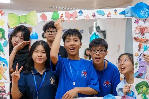 Lan tỏa tình yêu khoa học qua trại hè Science Camp
