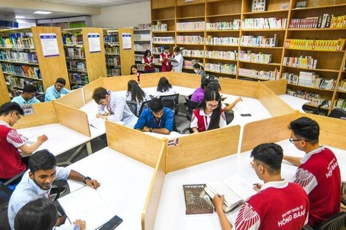 Một trường đại học tặng 12,5 triệu đồng trừ thẳng vào học phí học kỳ I
