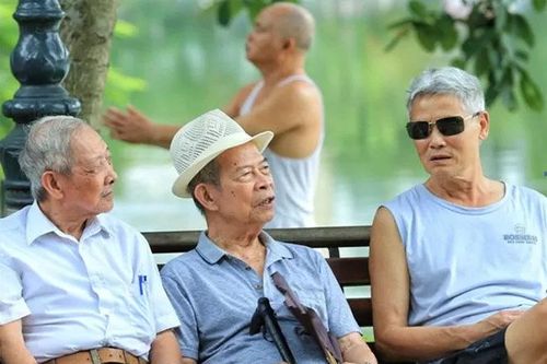 Ngày Dân số thế giới (11/7): Nỗi lo 'cơn bão' già hóa dân số