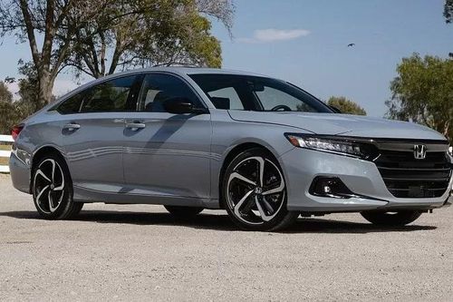 Top 10 xe ô tô bán chậm nhất tháng 6/2024: Honda Accord đội sổ