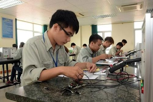 Để không vuột mất cơ hội dân số vàng...