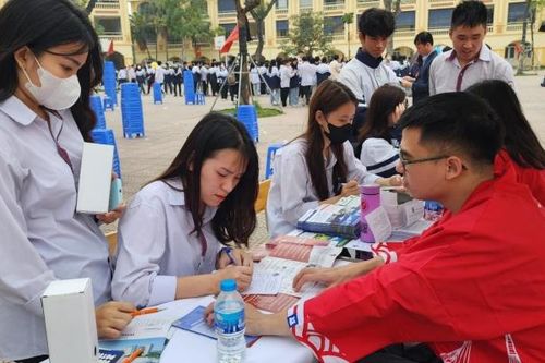 Cần chấn chỉnh kịp thời đối với các cơ sở đại học cố tình giấu thông tin trước mùa tuyển sinh