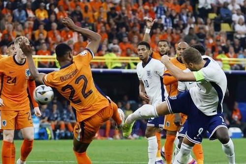 Trọng tài FIFA chỉ ra sai lầm của đồng nghiệp khi thổi penalty cho ĐT Anh