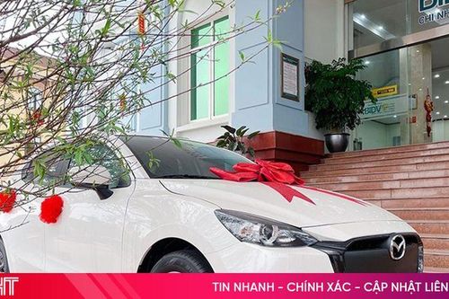 BIDV Hà Tĩnh xác định khách hàng trúng thưởng ô tô Mazda 2