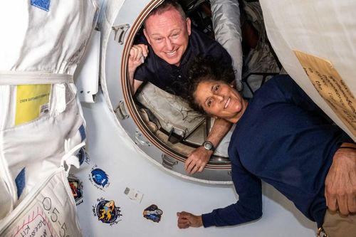 Các phi hành gia bị mắc kẹt trên ISS tin tưởng Starliner sẽ đưa họ về nhà