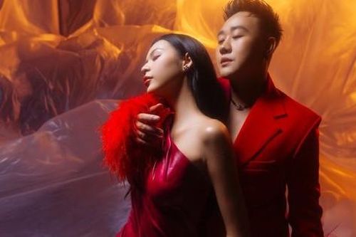 Ca sĩ Phí Phương Anh trở lại đường đua âm nhạc