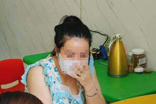 Đắk Lắk: Xử phạt người phụ nữ tát trẻ khi cho ăn