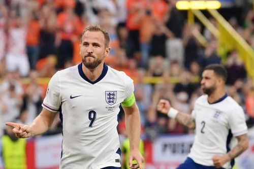 Cựu danh thủ Anh nói quả phạt đền cho Harry Kane là 'nỗi ô nhục'