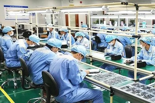 Loạt ''ông lớn'' đổ bộ, ngành bán dẫn Việt Nam làm gì để chớp thời cơ?