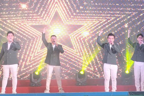 Hướng đến xây dựng chuẩn mực con người Đồng Tháp phát triển toàn diện