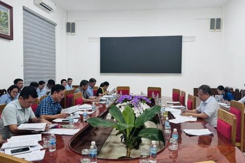 Sớm hoàn thiện các thủ tục hồ sơ chấp thuận chủ trương đầu tư 2 dự án tại Khu Kinh tế Vân Phong