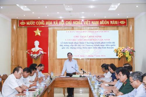 Ông Nguyễn Tấn Tuân - Phó Bí thư Tỉnh ủy, Chủ tịch UBND tỉnh: Vạn Ninh cần hoàn thiện các tiêu chí để đạt đô thị loại IV