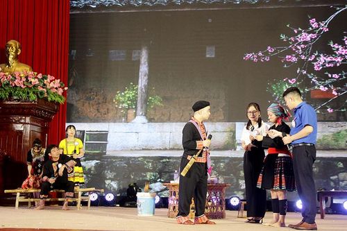 Hội thi 'Dân vận khéo'