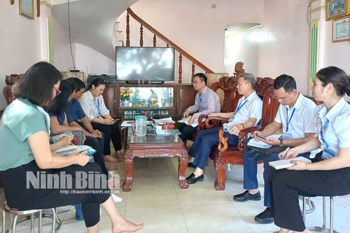 Lãnh đạo Tổng cục Thống kê giám sát việc triển khai Điều tra, thu thập thông tin về thực trạng kinh tế - xã hội của 53 dân tộc thiểu số tại Ninh Bình
