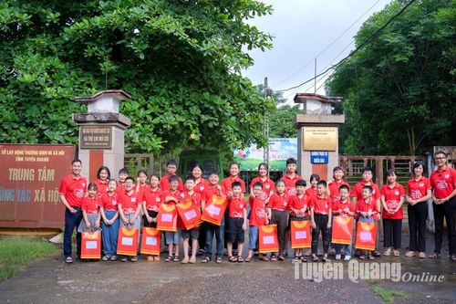 Công ty Đào tạo và Phát triển tài năng Việt HKT: Khởi nguồn những ước mơ